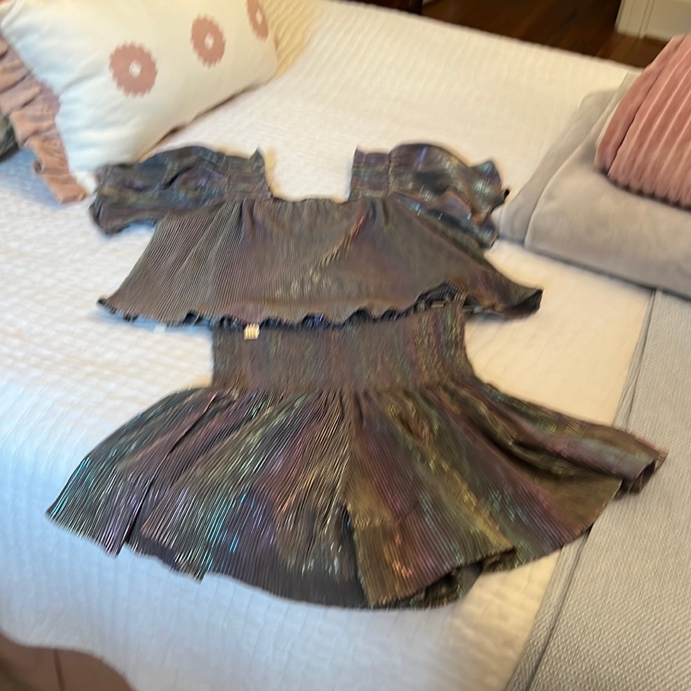 This is a cute Queen of Sparkles set.